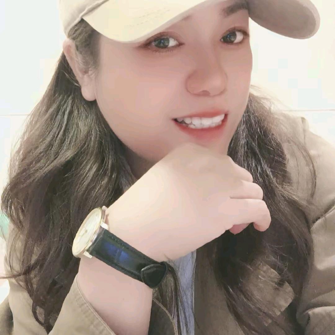 头脑简单的央姐