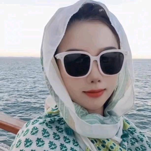 圆圆圆的小彩霞
