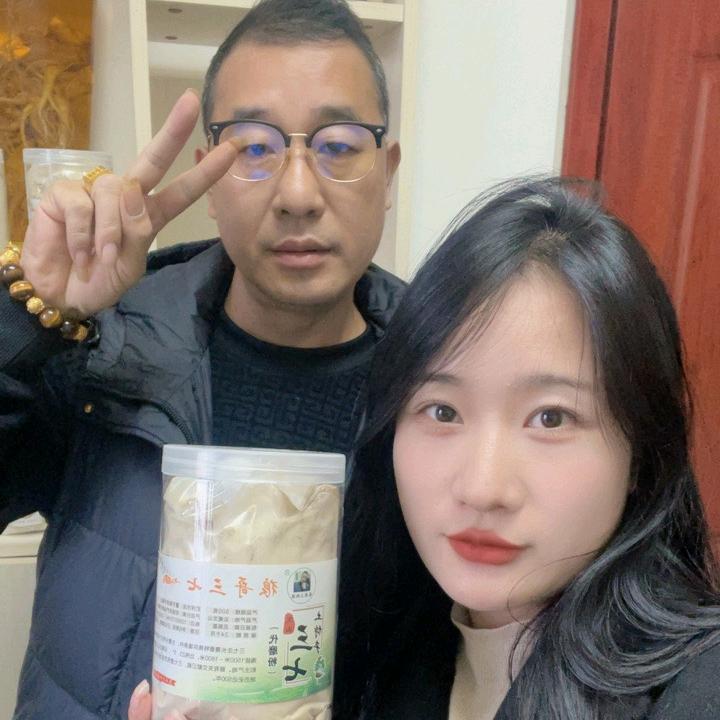 狼哥三七粉狼哥女儿
