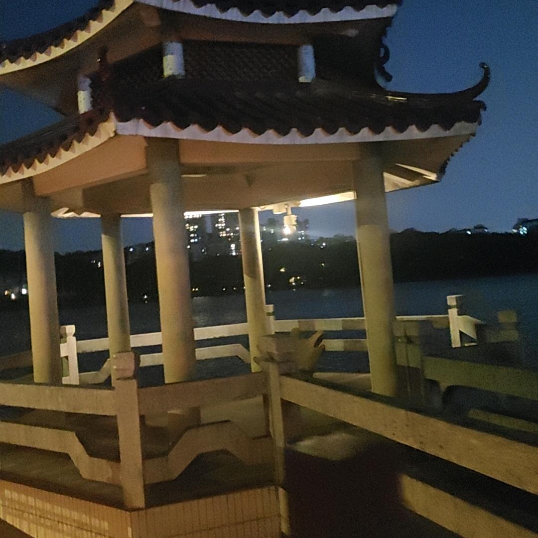 海棠花未眠 ᐛ
