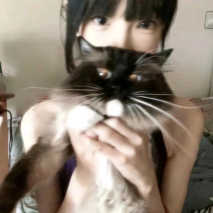 别管我la💢