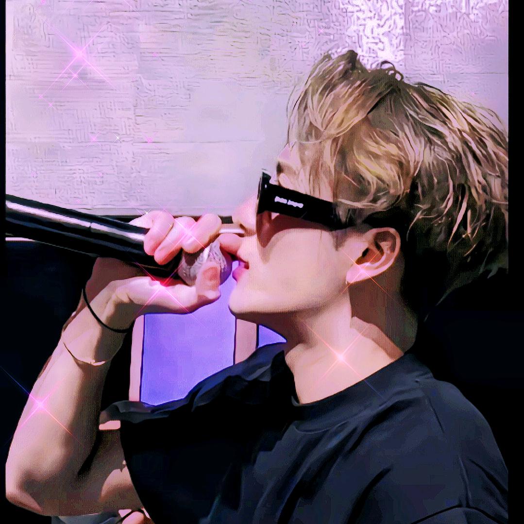是亲爱的澈璃呀❤️要做快乐的自己呀🎉✨