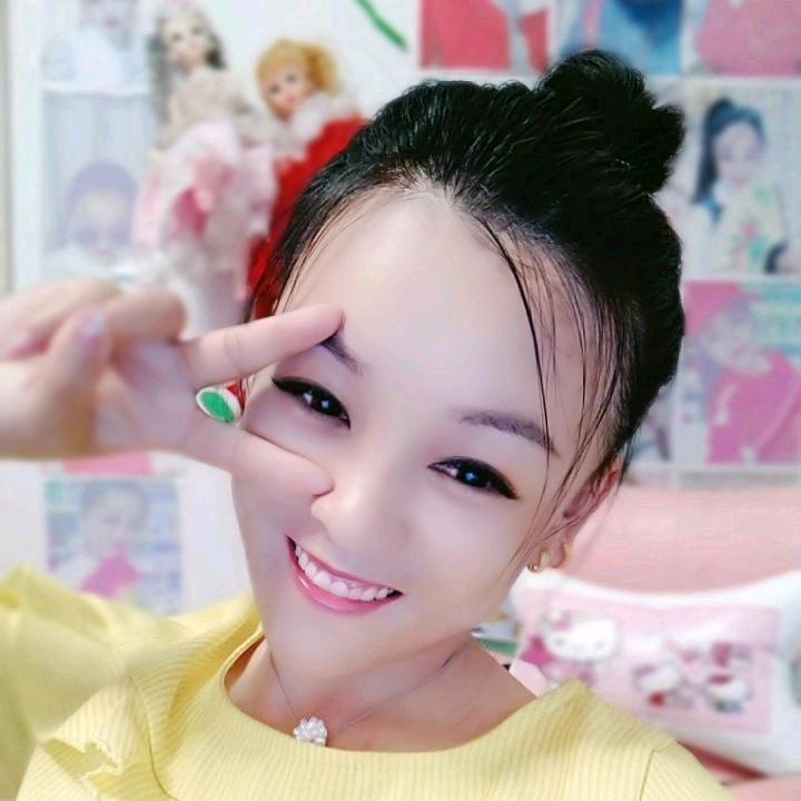 爱笑甜丫头