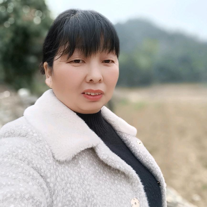 熊姐爱山歌