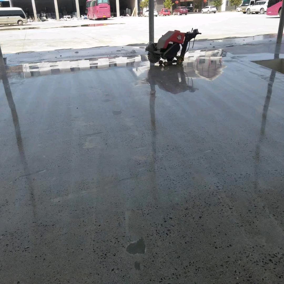 工程老板改行炸鸡排