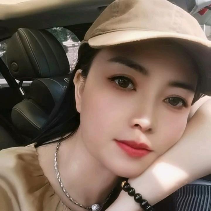 ꧁幸运小姐姐꧂