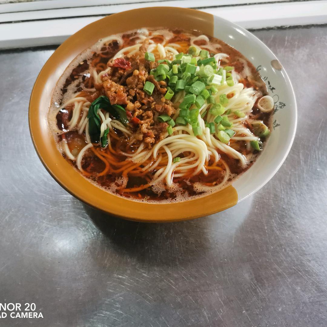 平远热爱美食头像