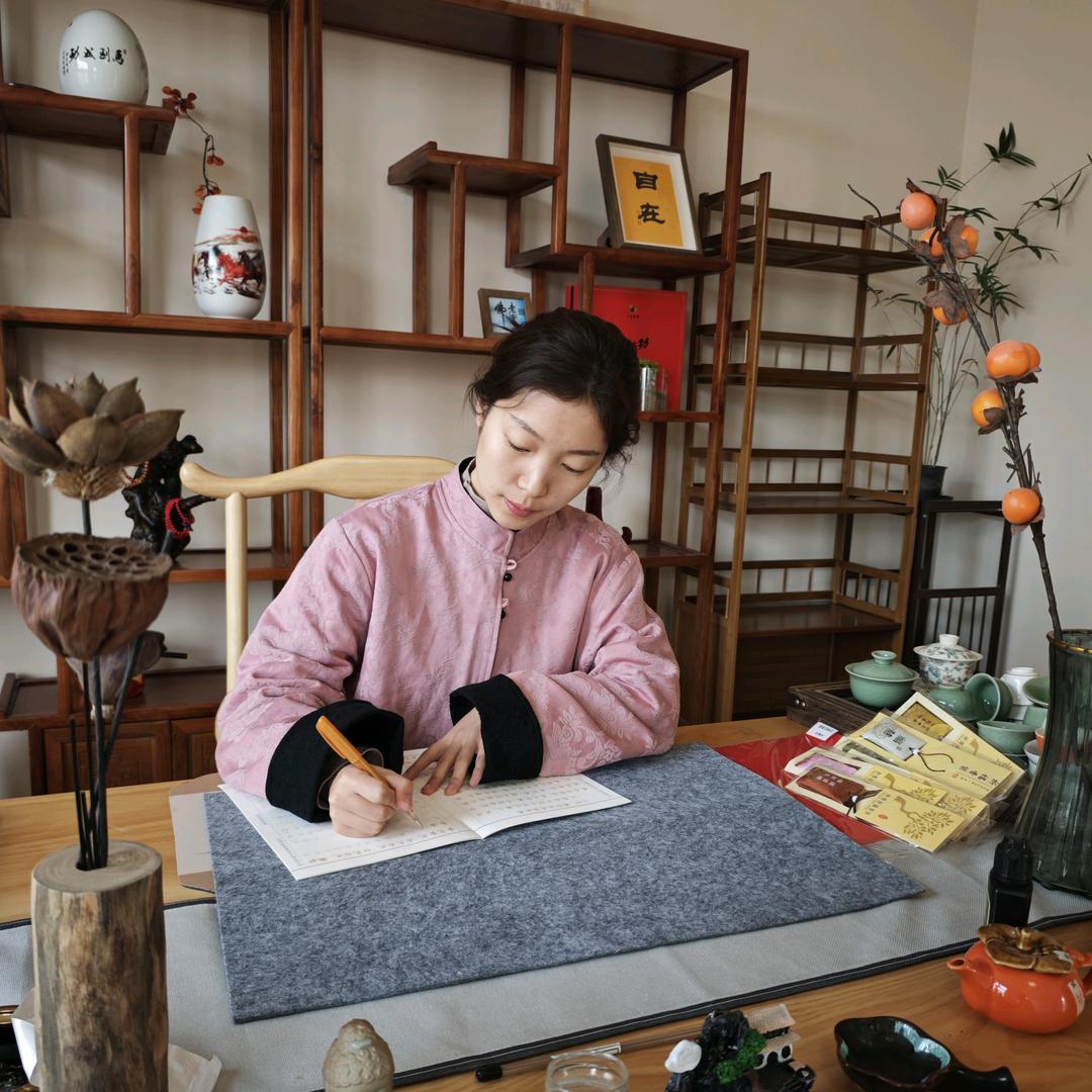 菩然（发❤️结20万部地老师）