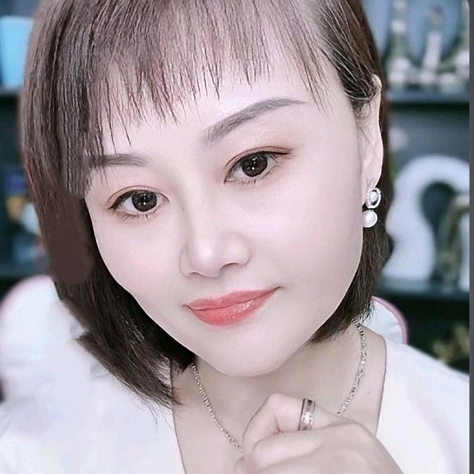 华姐小跟班