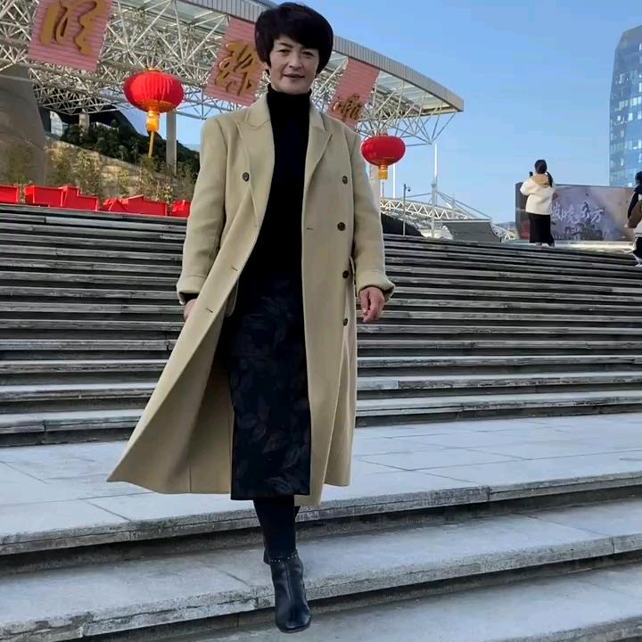 傲雪寒梅