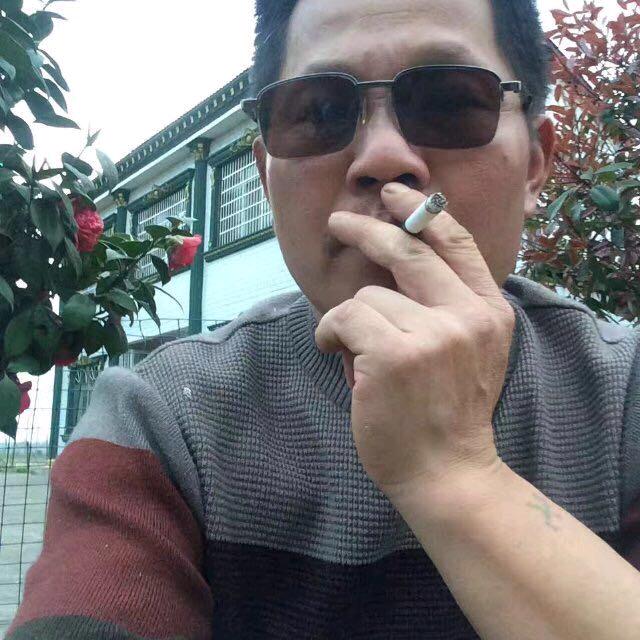 擦肩而过