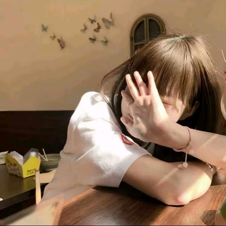 不忍心看小小子哭