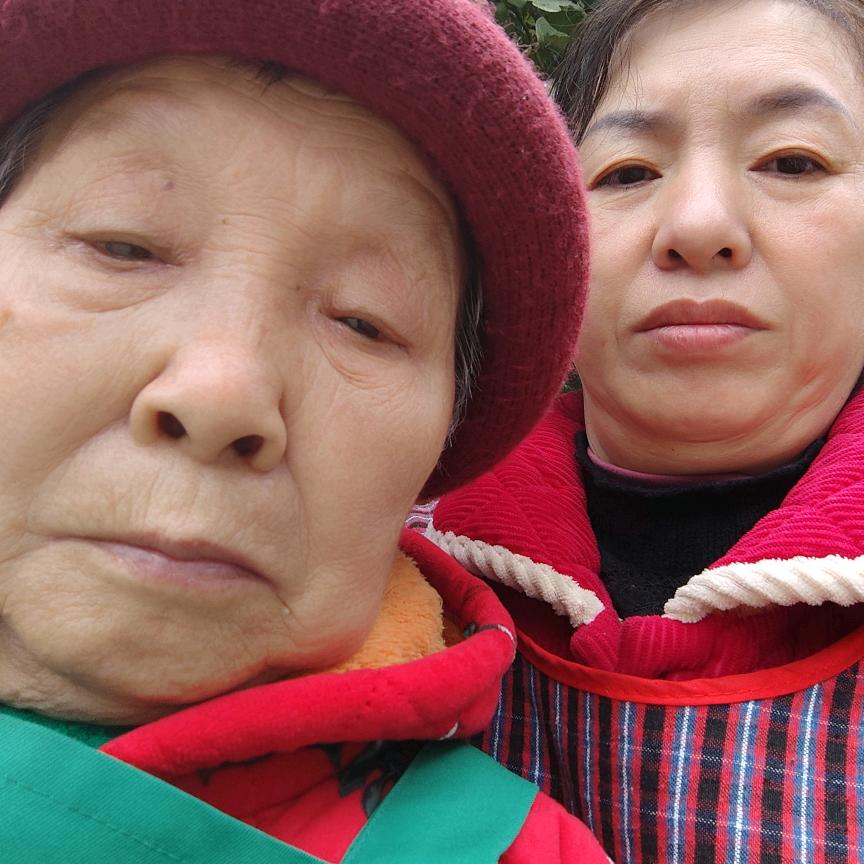 痴呆婆婆和媳妇的日常生活