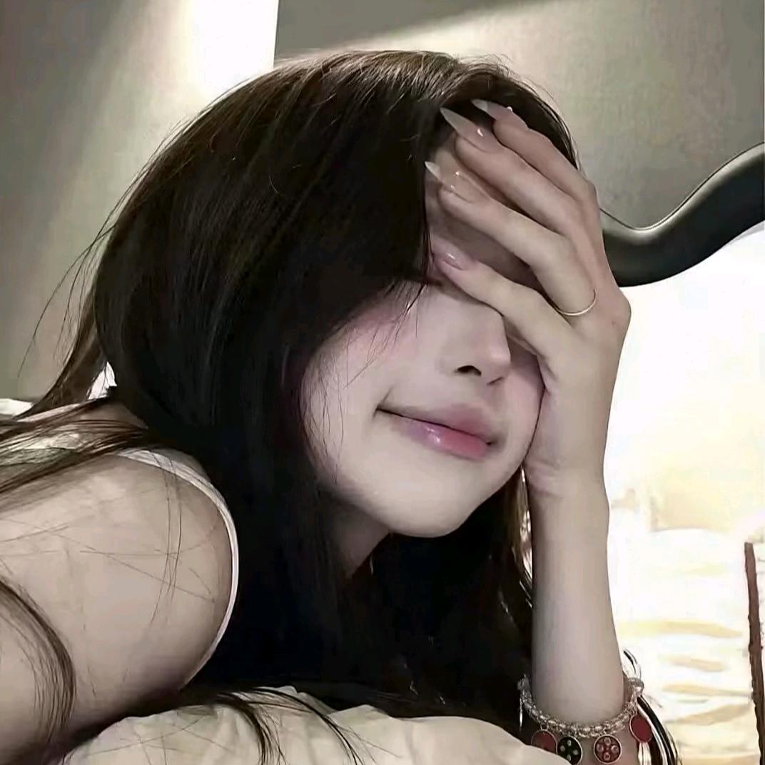 ID简露桉头像
