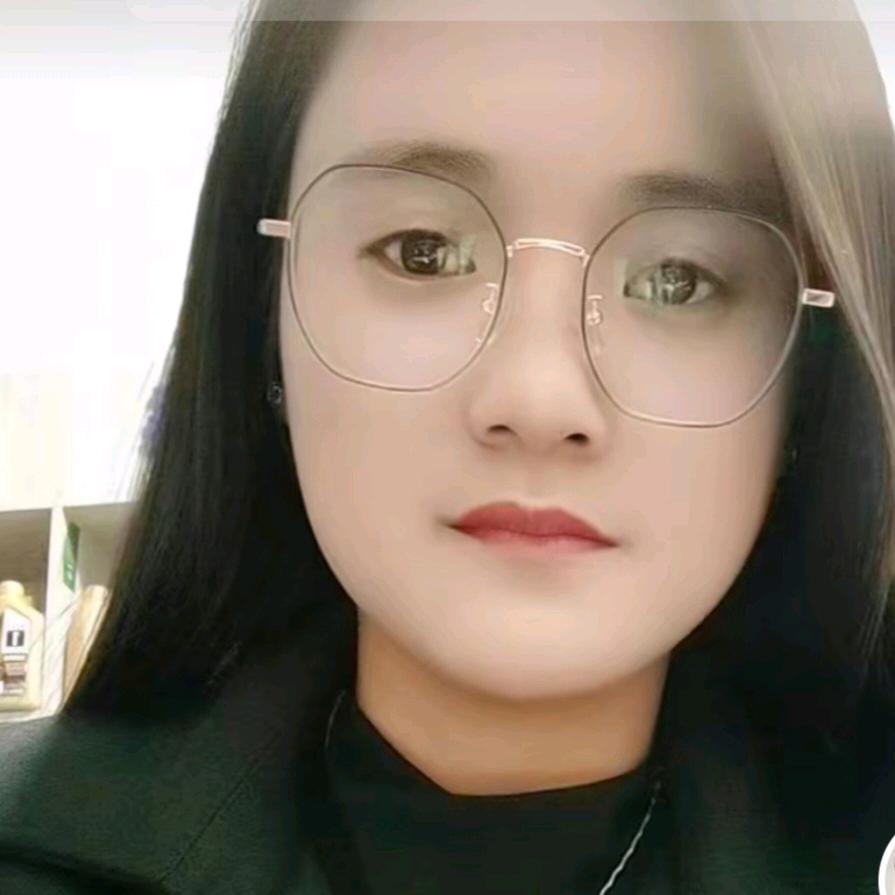微笑🙂掩饰不了伤痕