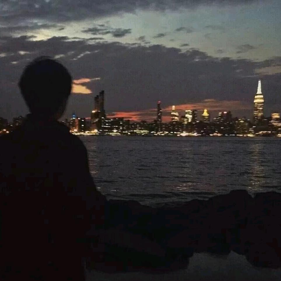 -𝙄𝙆𝙇悲伤螺蛳粉-