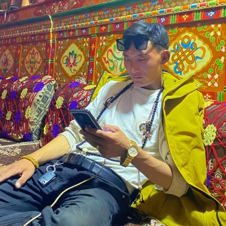 རྟ་ཐོག་🏇ཕོ་རྒོད་