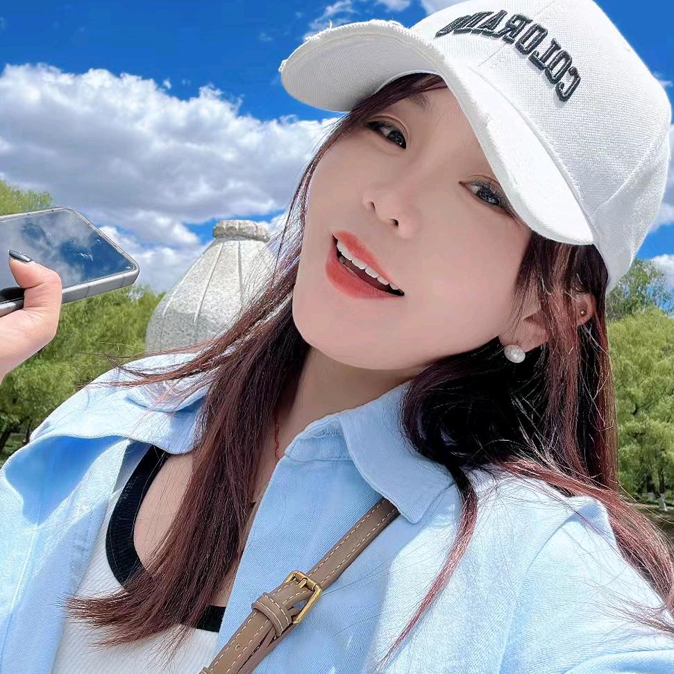 小雪儿ヽ(｡◕o◕｡)ﾉ.
