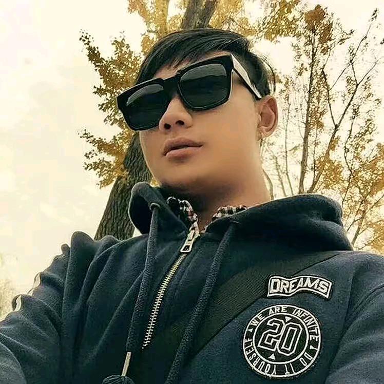 只愿得一人心。