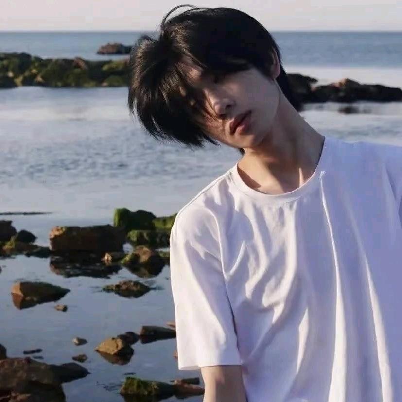 ( っ'-')╮ =͟͟͞͞🏀