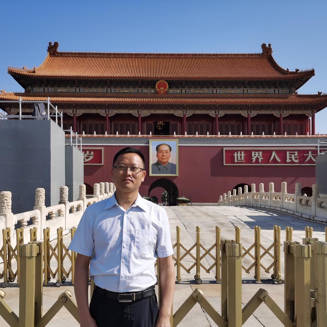 模切机烫金机张立平