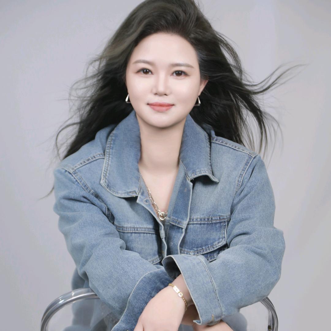 佳丽美甲店