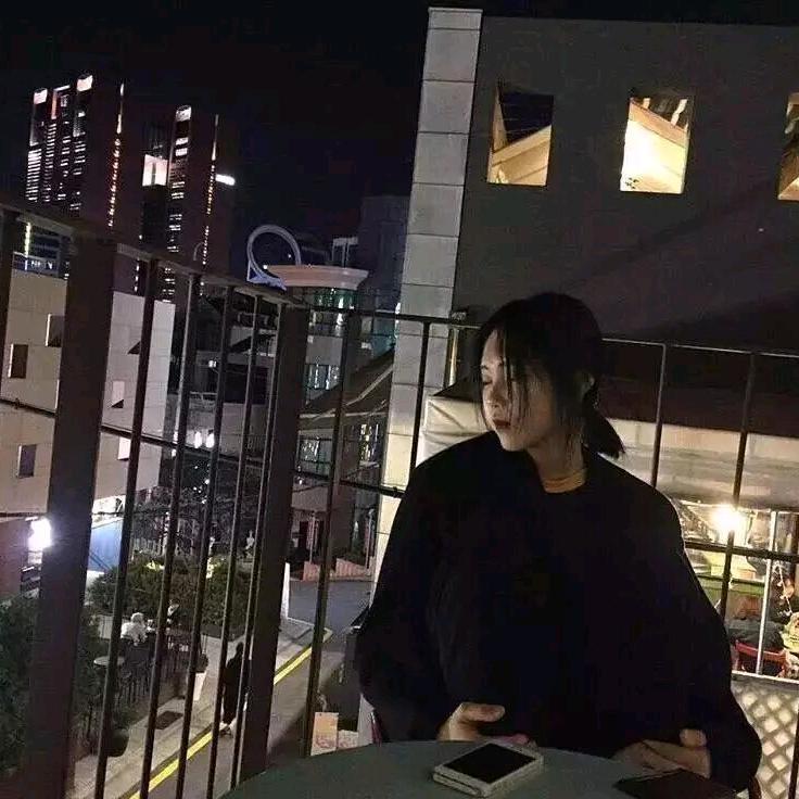 凤凰路的罗荣头像