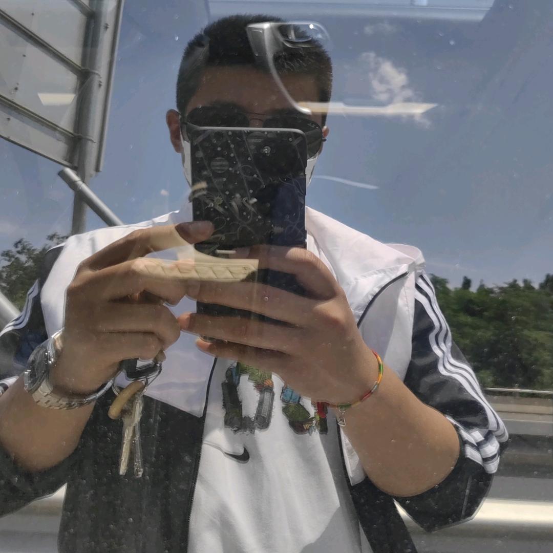 晨风微蓝