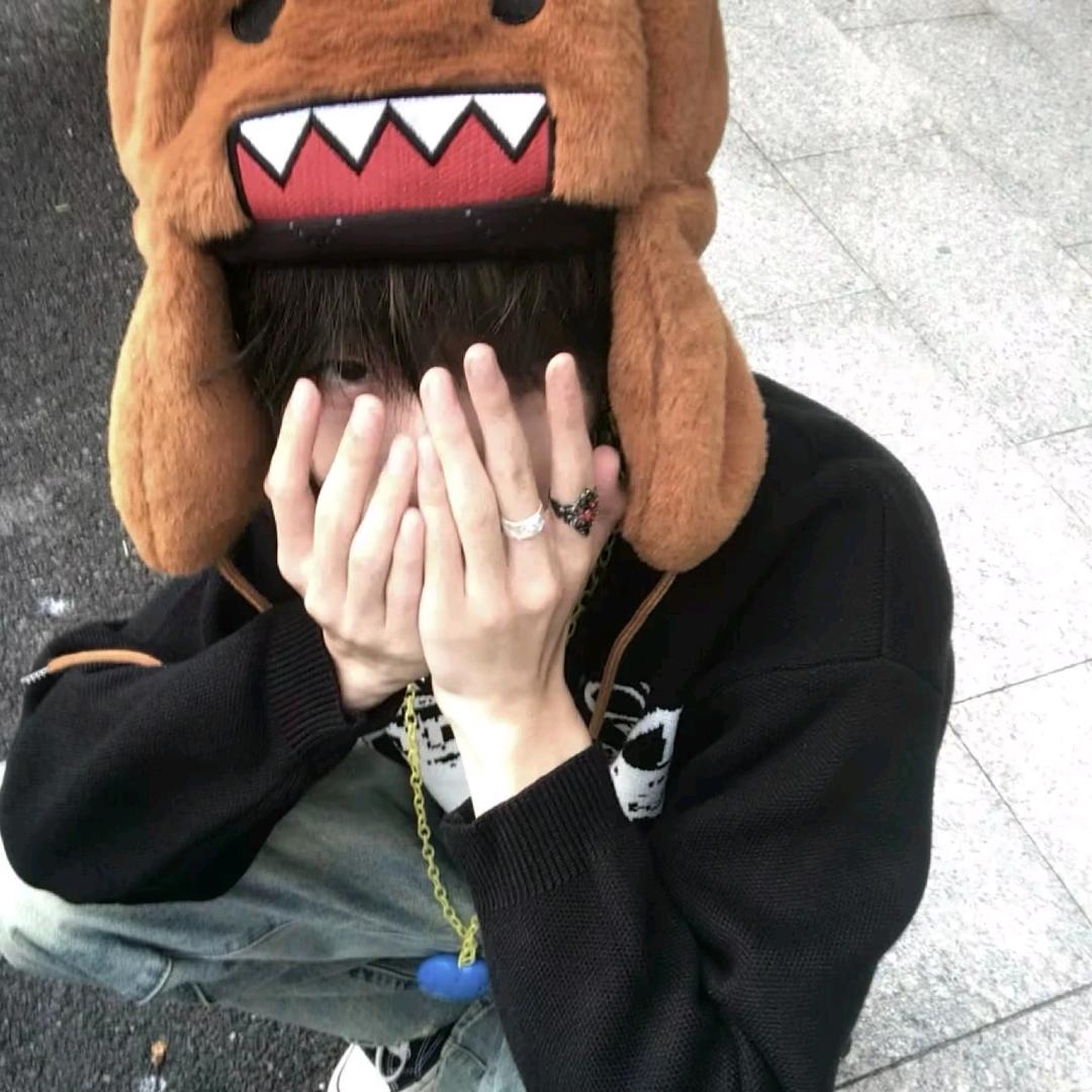 肀