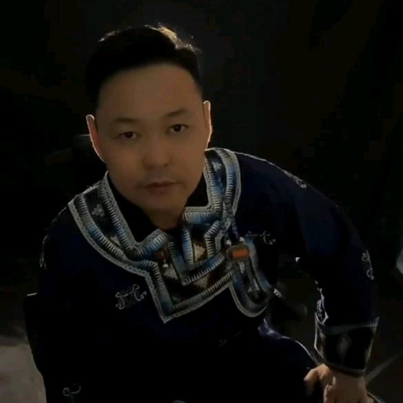 H哥