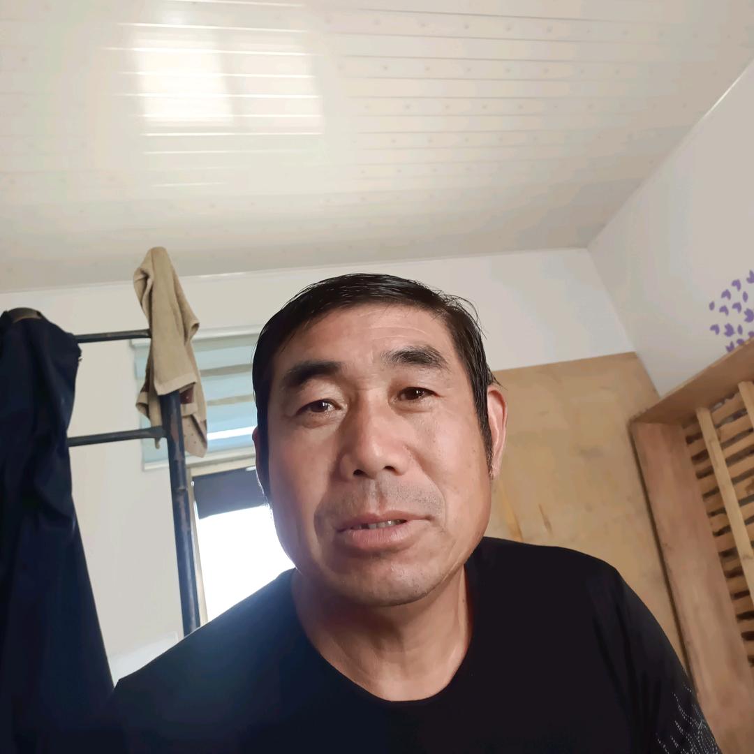 万红