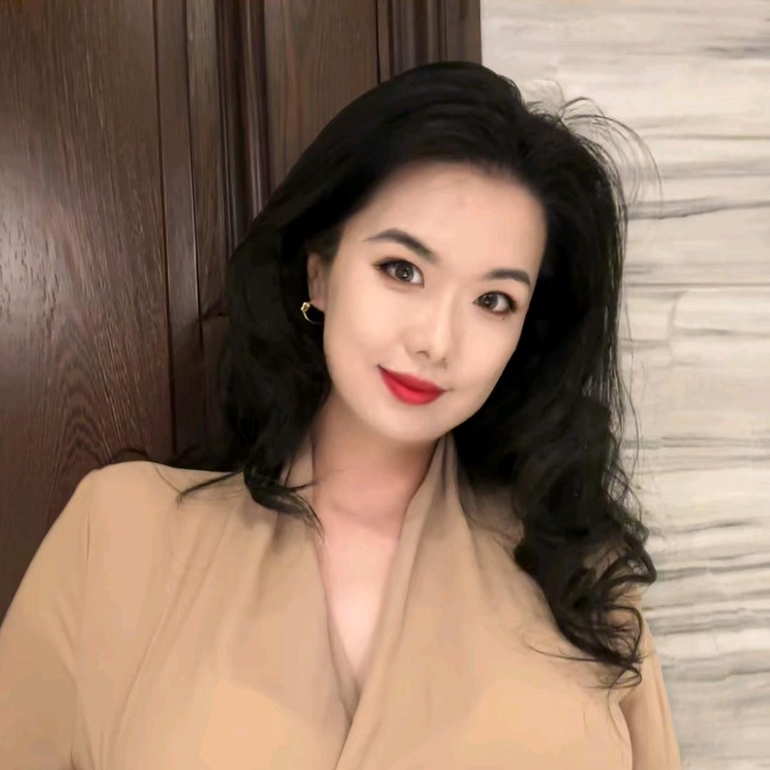 赵丽萍，