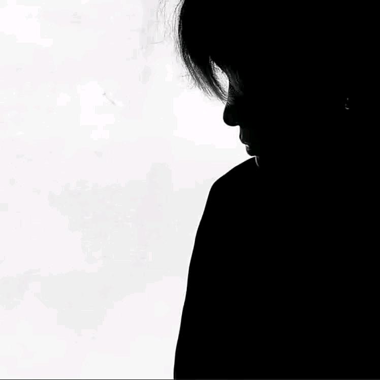 哈森.