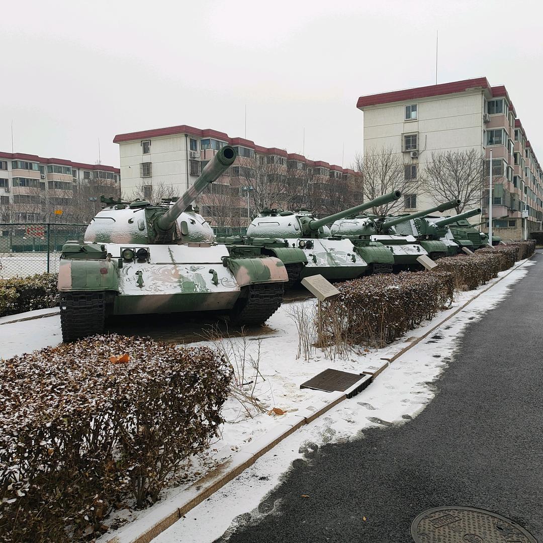 坦克一校