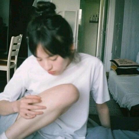 花择西.