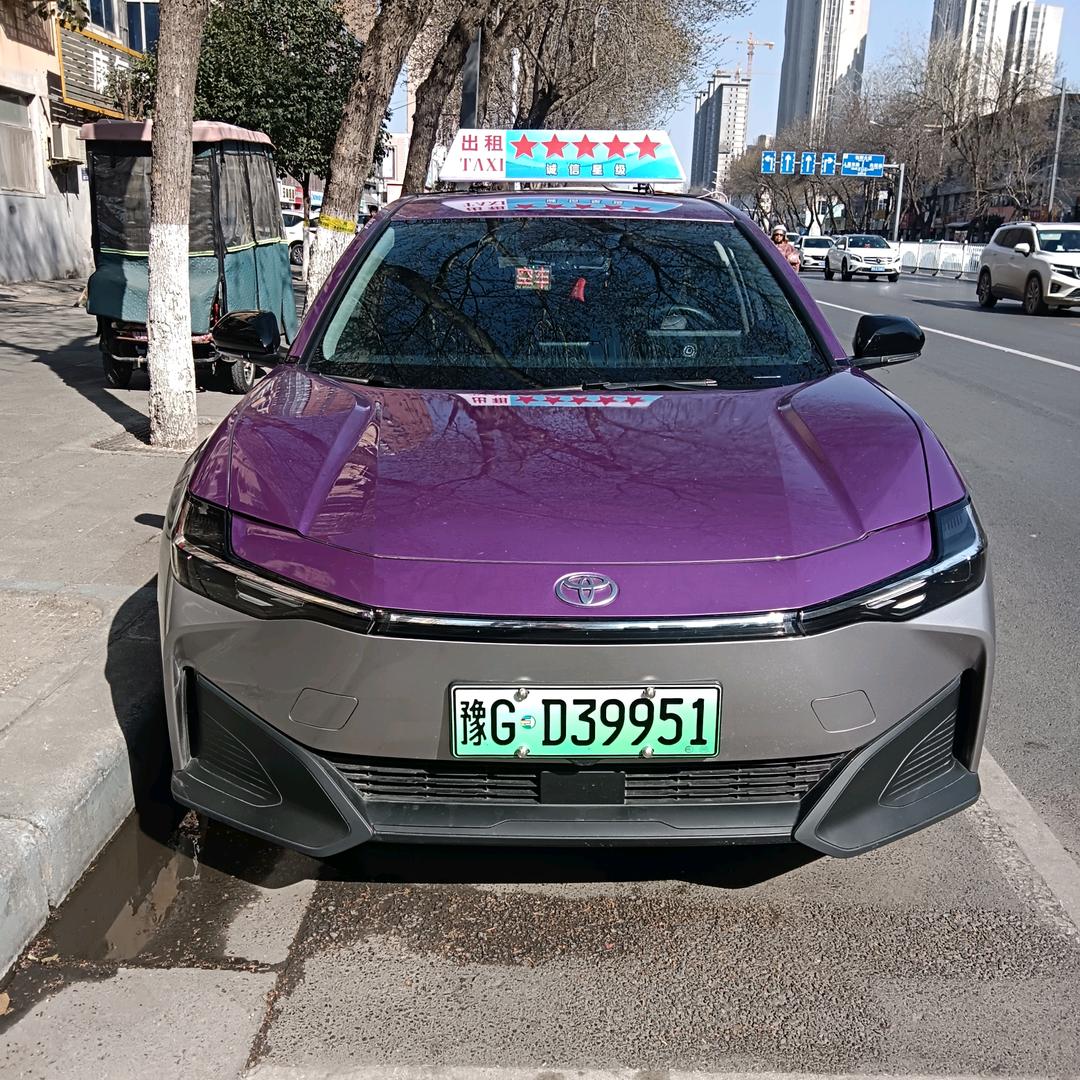 欢迎乘坐新乡出租车。