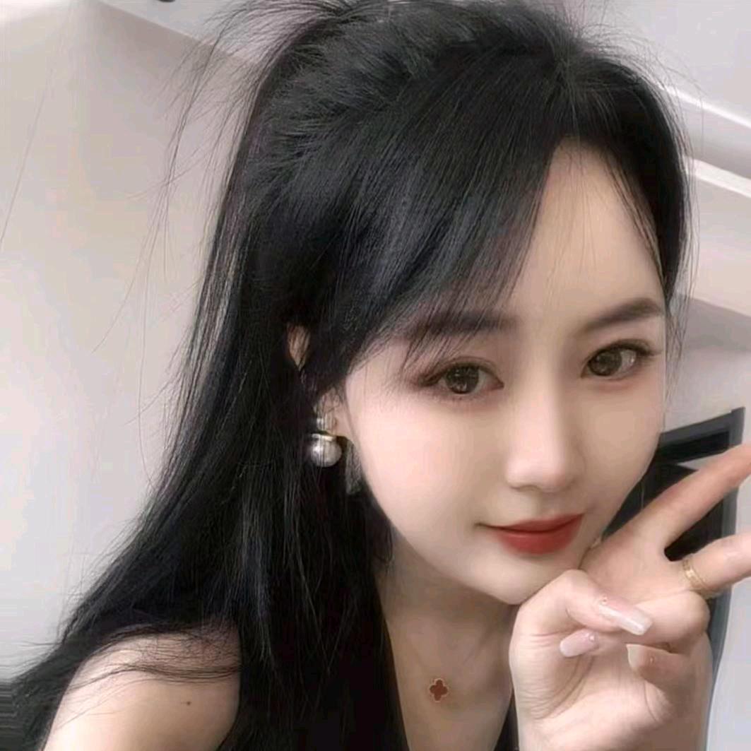 睡懵的小七1221