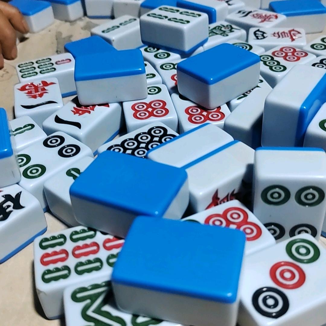 19038840898