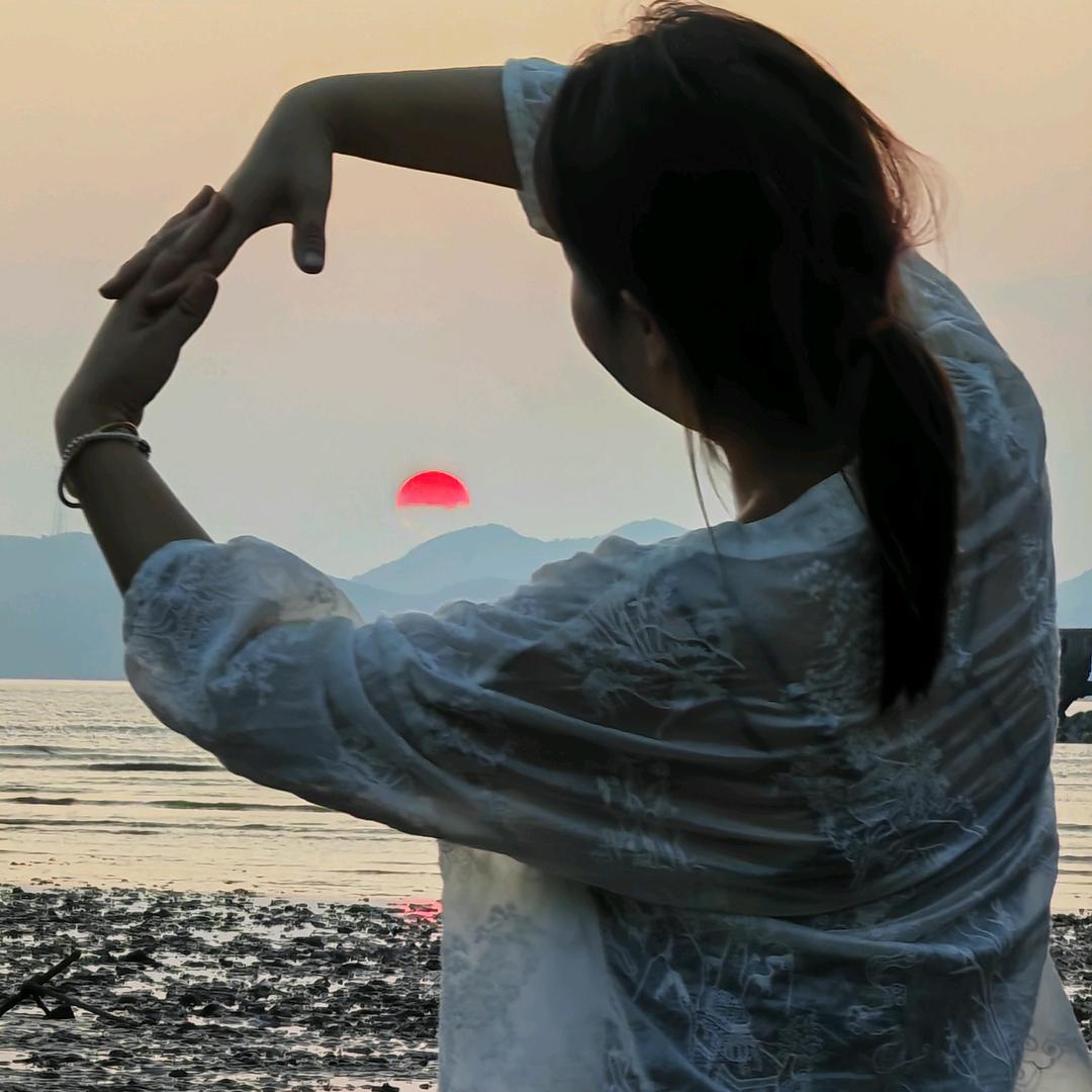 🧚‍♀️徐徐微风🧚‍♂️