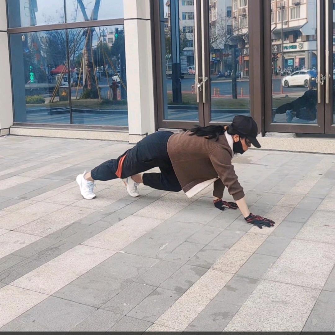丫头爬行（康复锻炼）