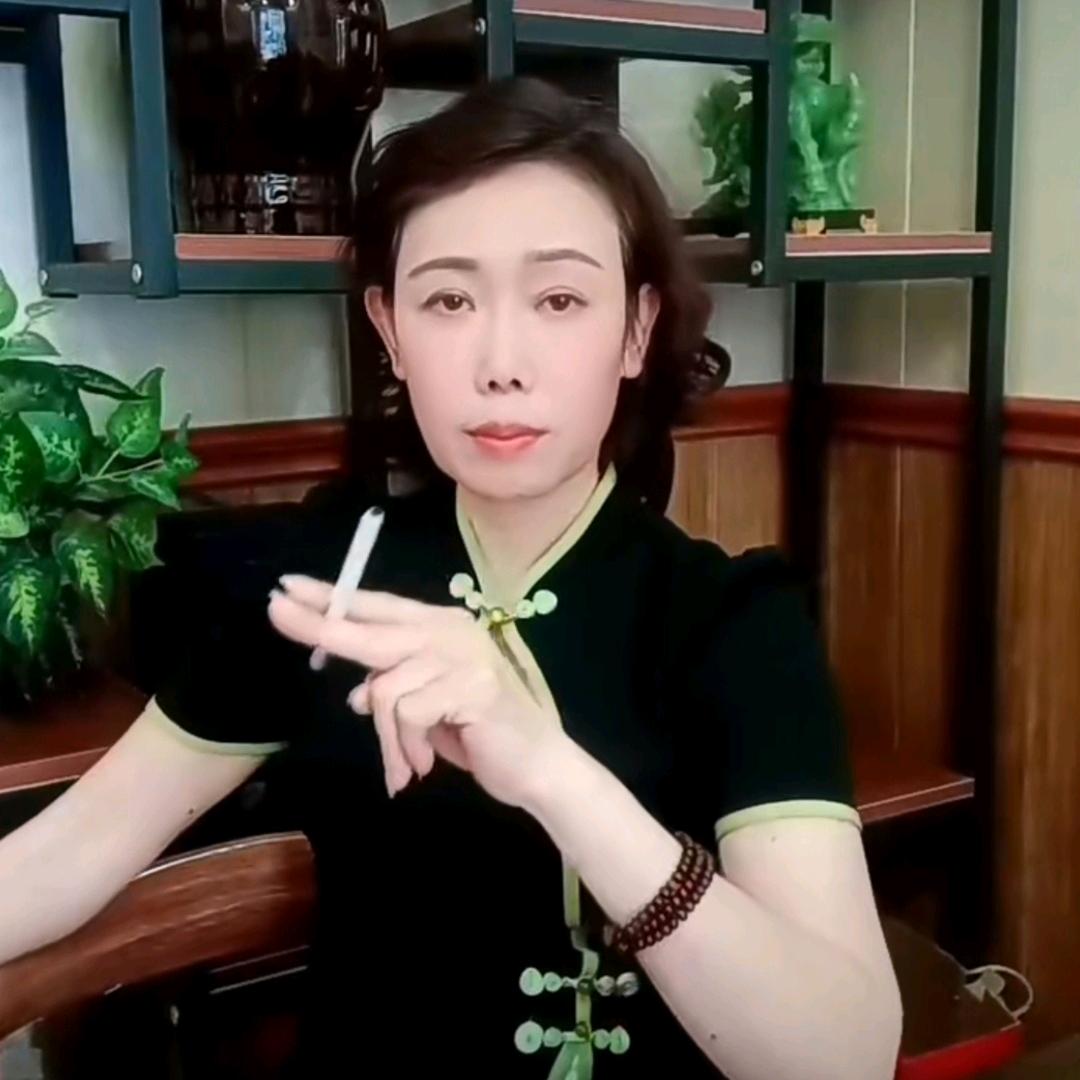 🌺阿芸🌺头像