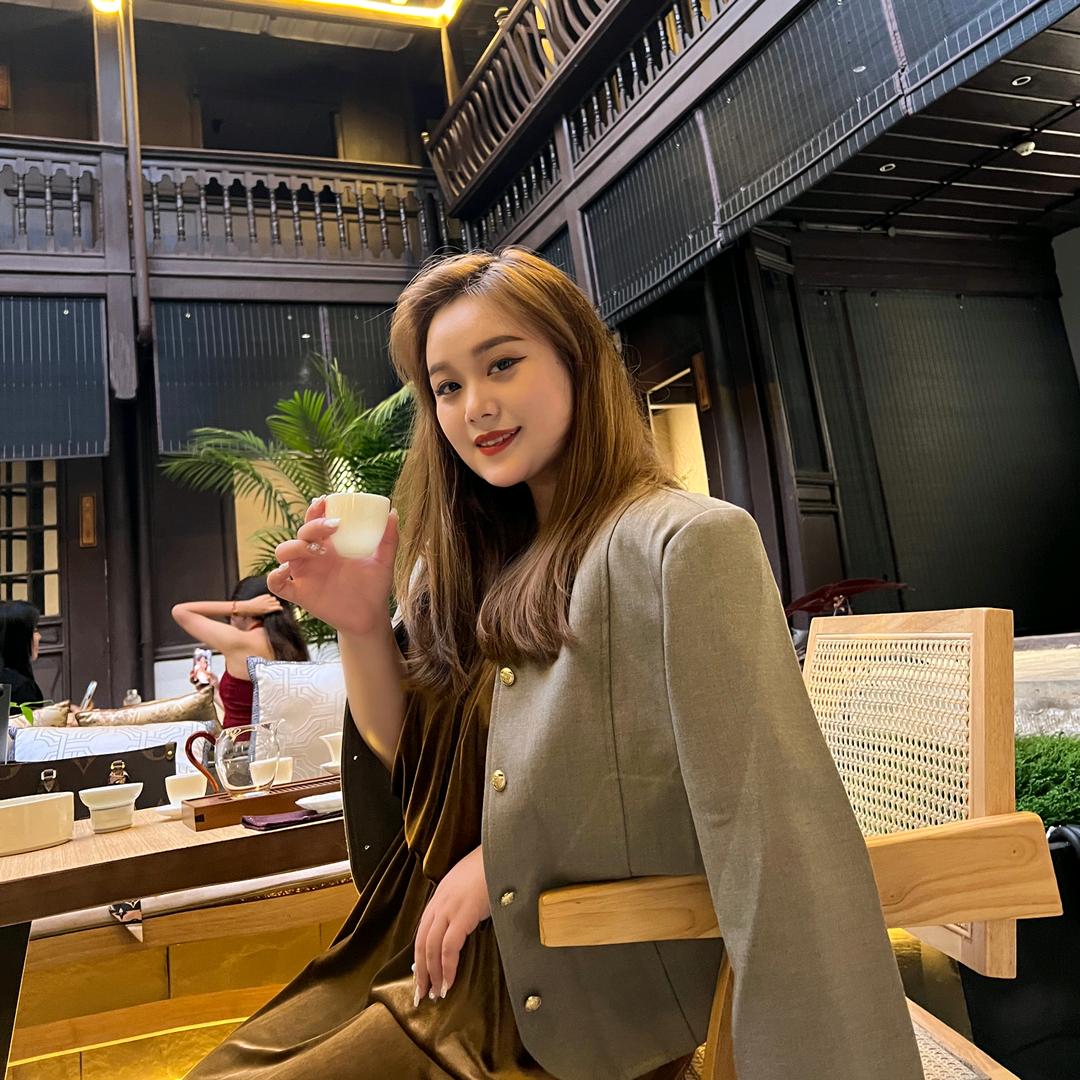 一只小虎牙呀`℡🍓