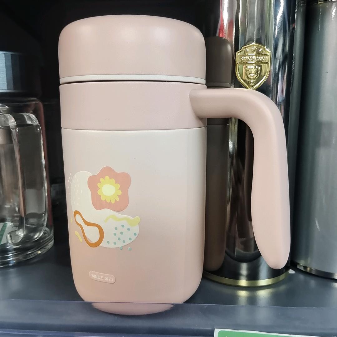 一半透明，一半忧伤。