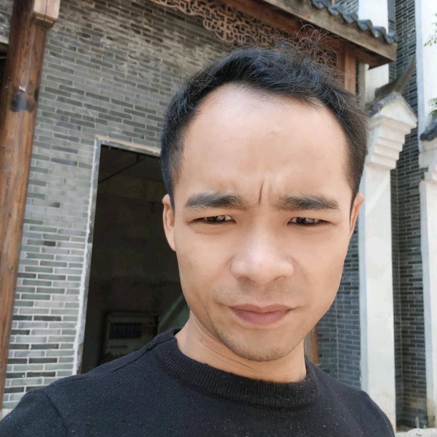 邹师傅  鹰潭 贴砖