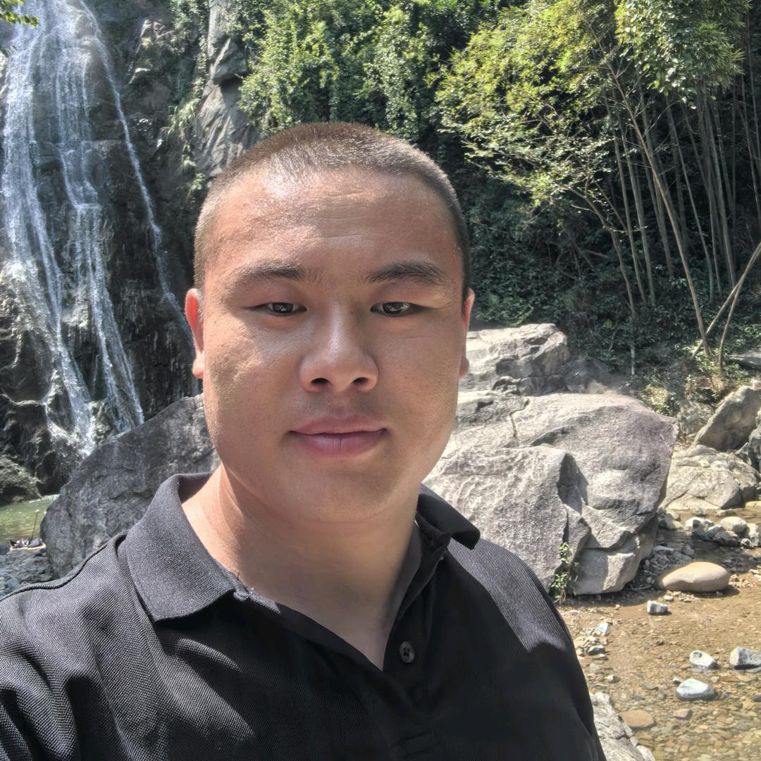 黎明（麻辣鱼头）