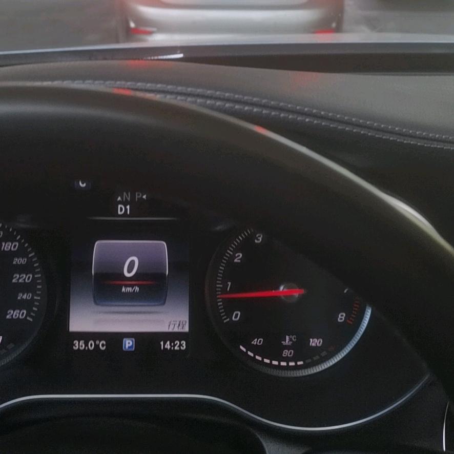 精灵趣宝童装店1