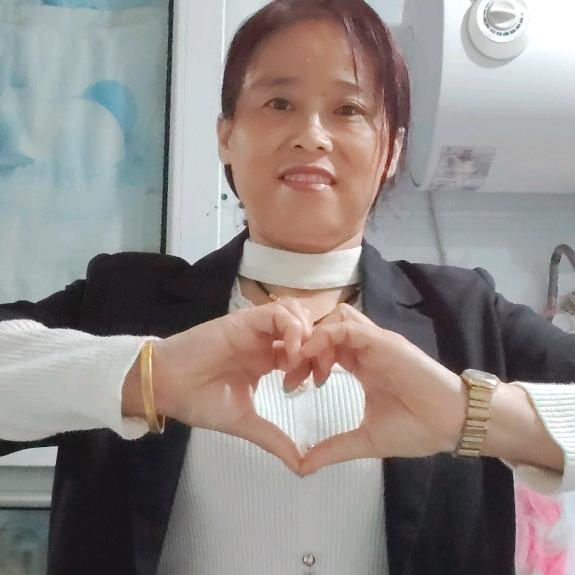 华姐：晚上八点开播