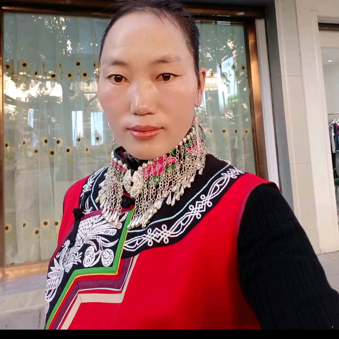“”不美不萌””(冷温柔)1314520头像