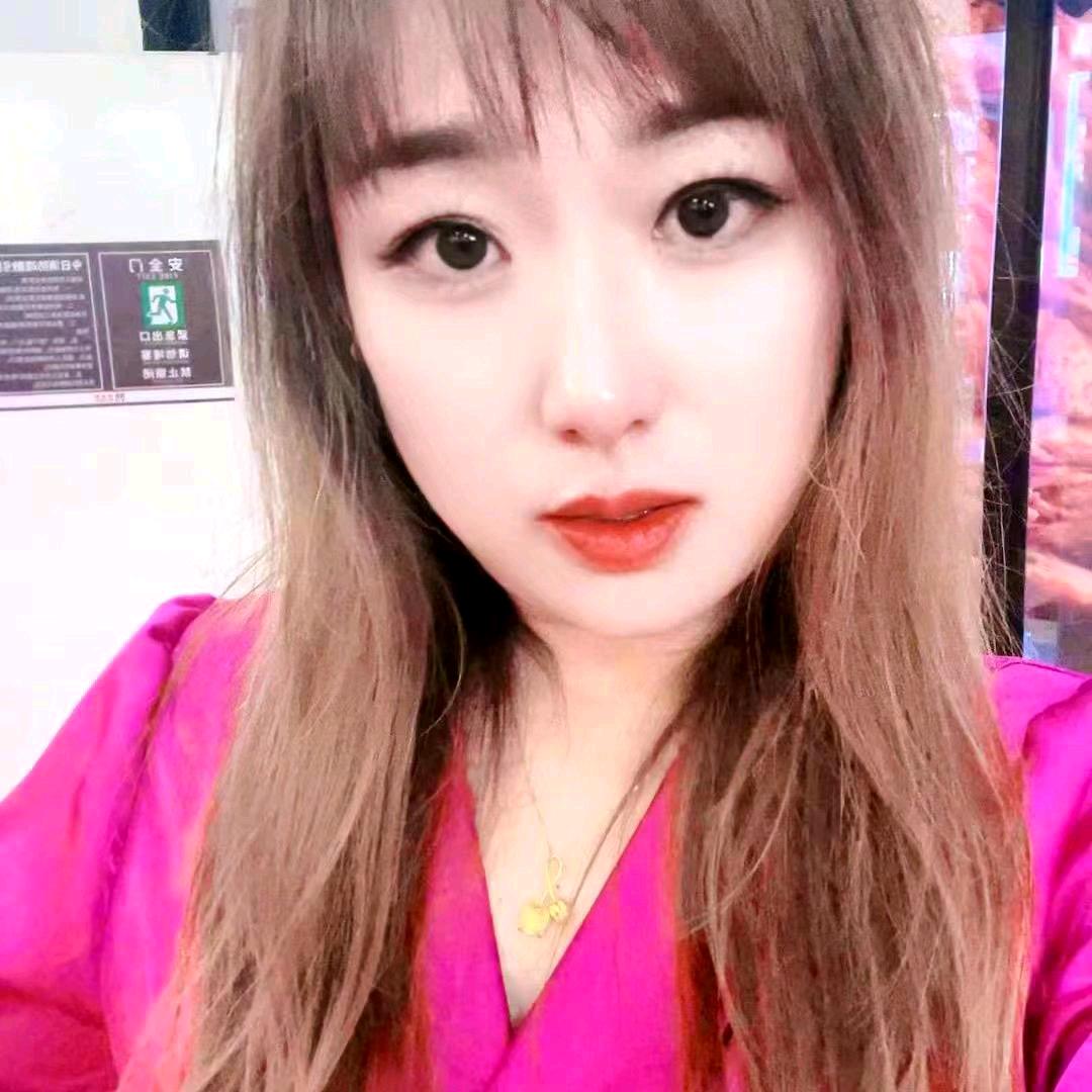 佰视眼镜小楠总