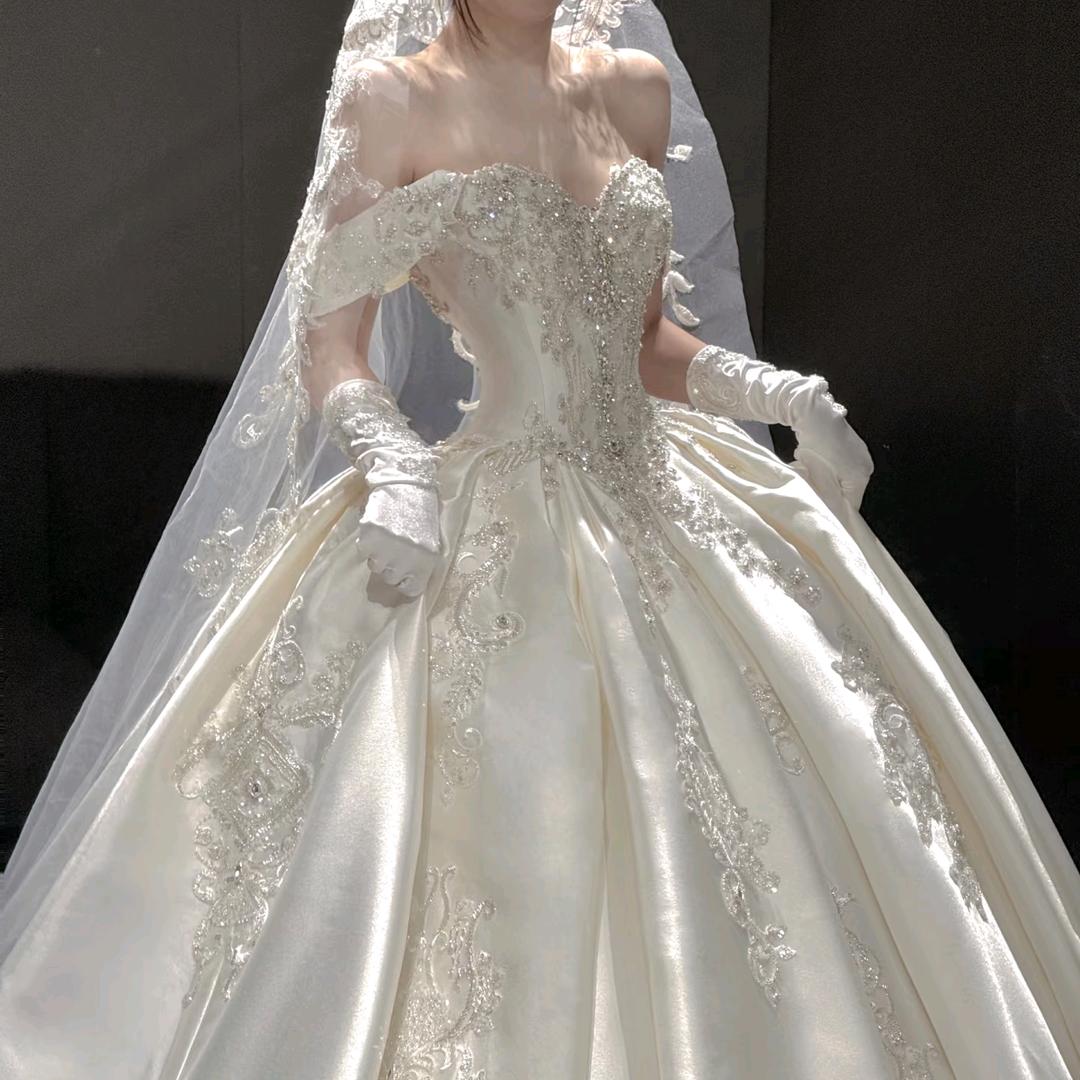化妆师佳佳